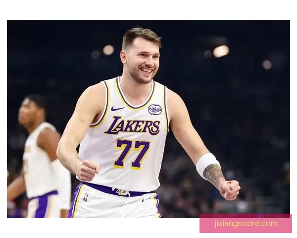 雷迪克称东契奇掌握球队控球核心 多项战术由其主导运转